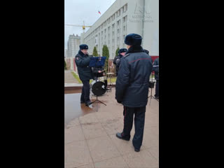 Нижегородские полицейские музыкой поздравили коллег и пассажиров метро с профессиональным праздником.  По традиции... (видео)